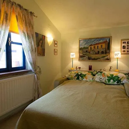 度假居 In With Swimming Pool Dobrinj