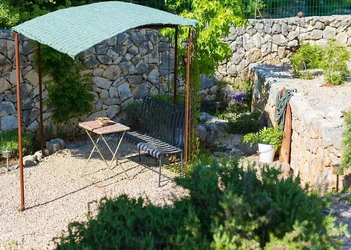 In With Swimming Pool *