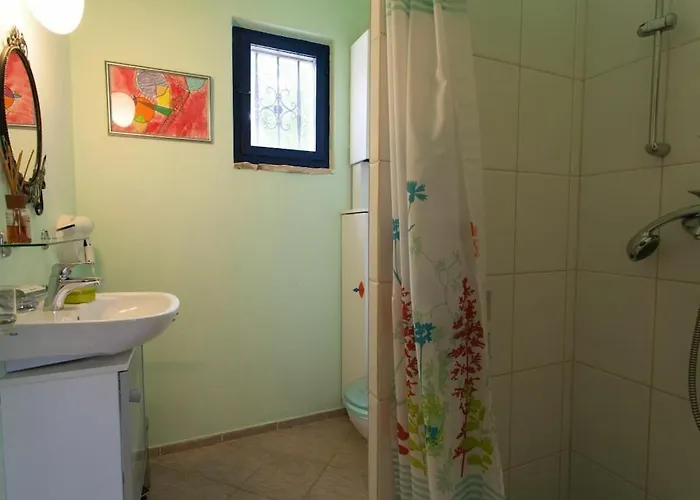 In With Swimming Pool 度假居 *