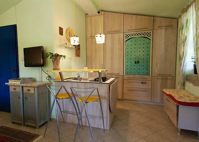 In With Swimming Pool Dobrinj