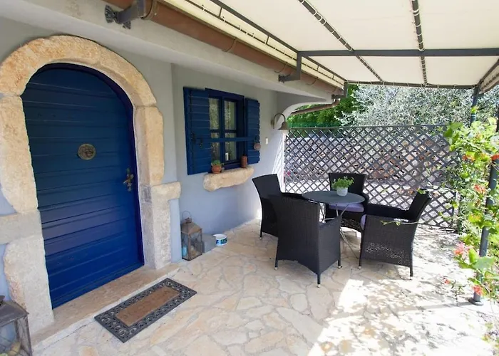 In With Swimming Pool Dobrinj